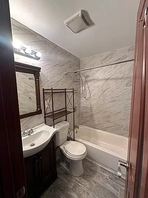 Rented by R New York | media 16