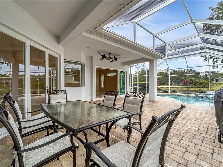 11709 Clubhouse Dr — Photo 28