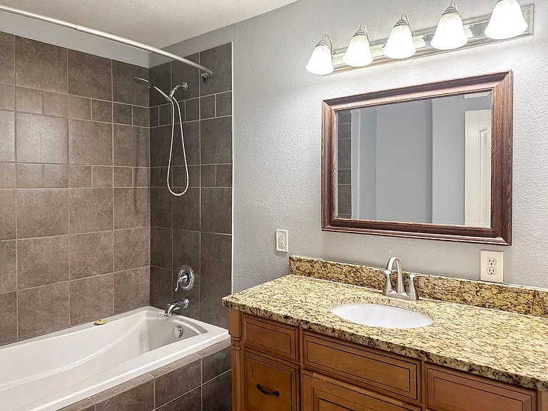 5214 Lane St — Photo 13