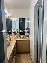 2231 SW 14th St — Photo 12