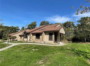 1530 Timbercrest Ter, Hidden Valley, PA 15502