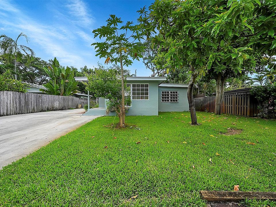 1st image of 1440 NE 10th Avenue