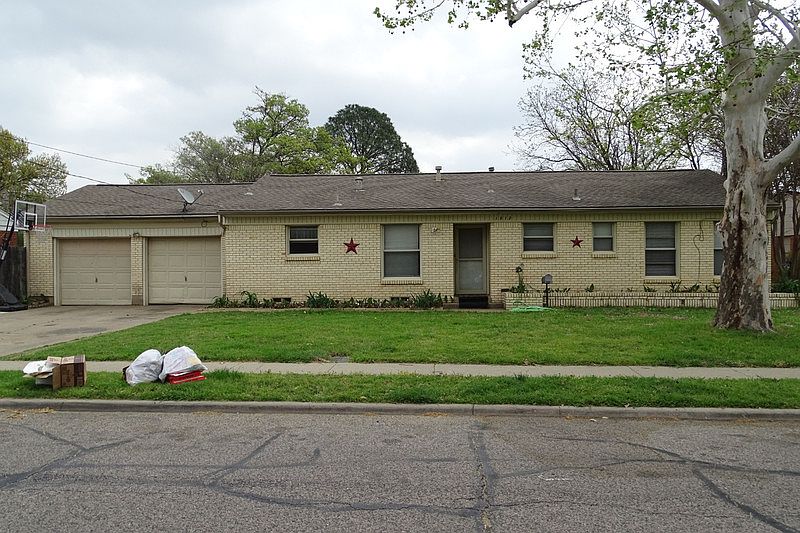 1st image of 1512 Brookhollow Dr