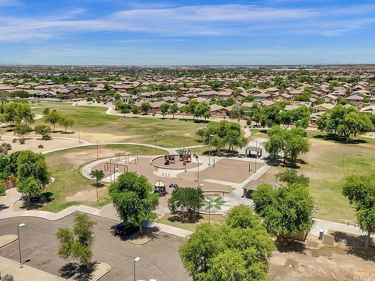 3422 W Leodra Ln — Photo 32