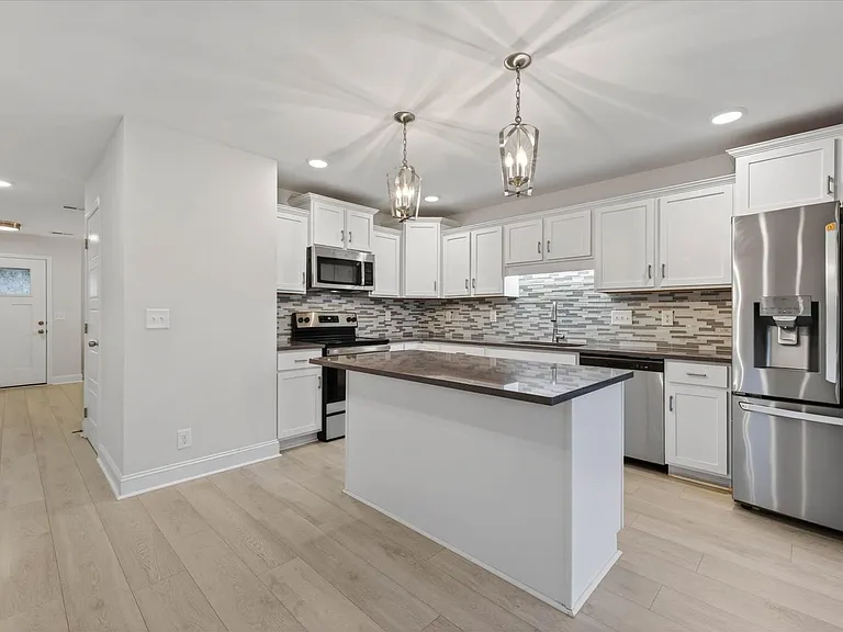 513 Herman Dr — Photo 20