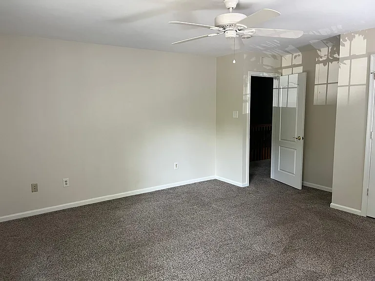 346 Carmen Dr — Photo 17