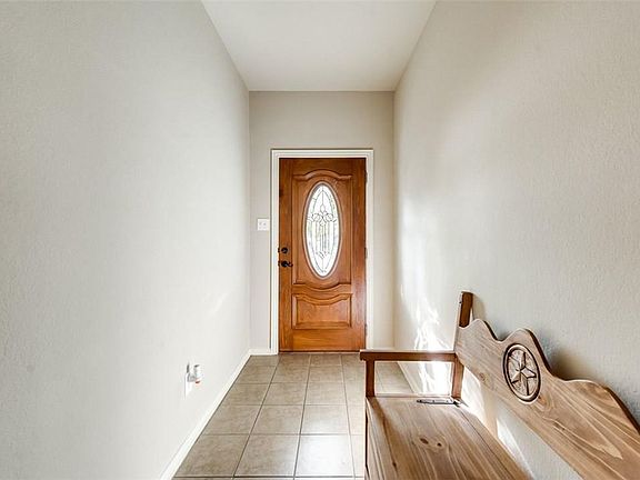 4th image of 1604 Goodwin Dr