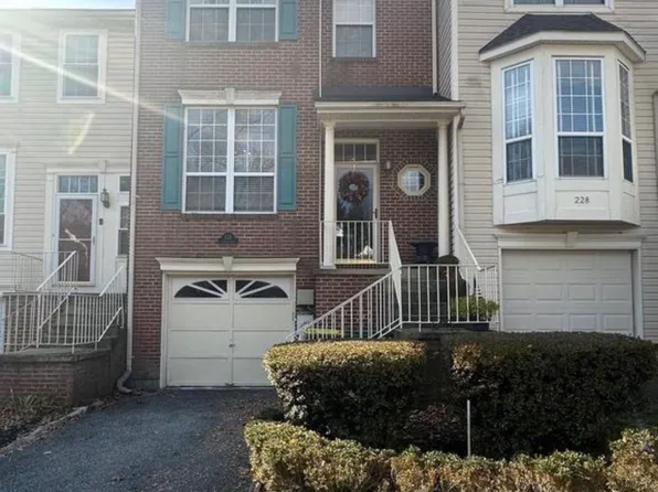 226 Cayman Ct, Wilmington, DE 19808