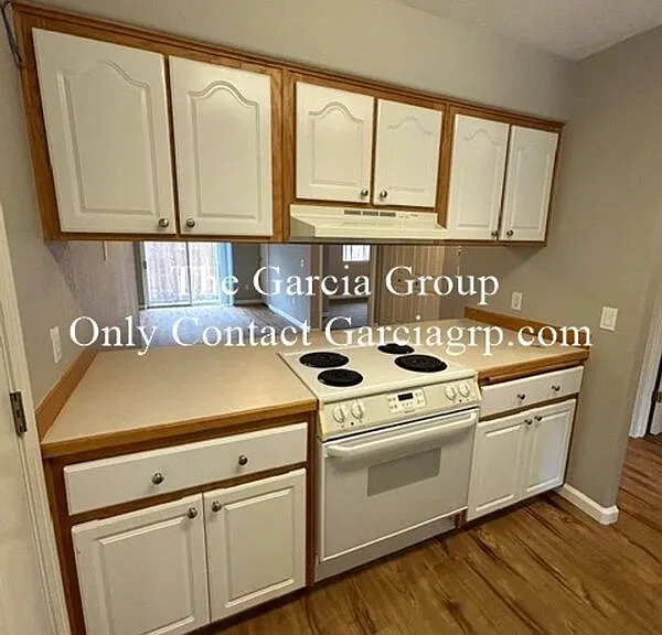13613 SE Oatfield Rd — Photo 2