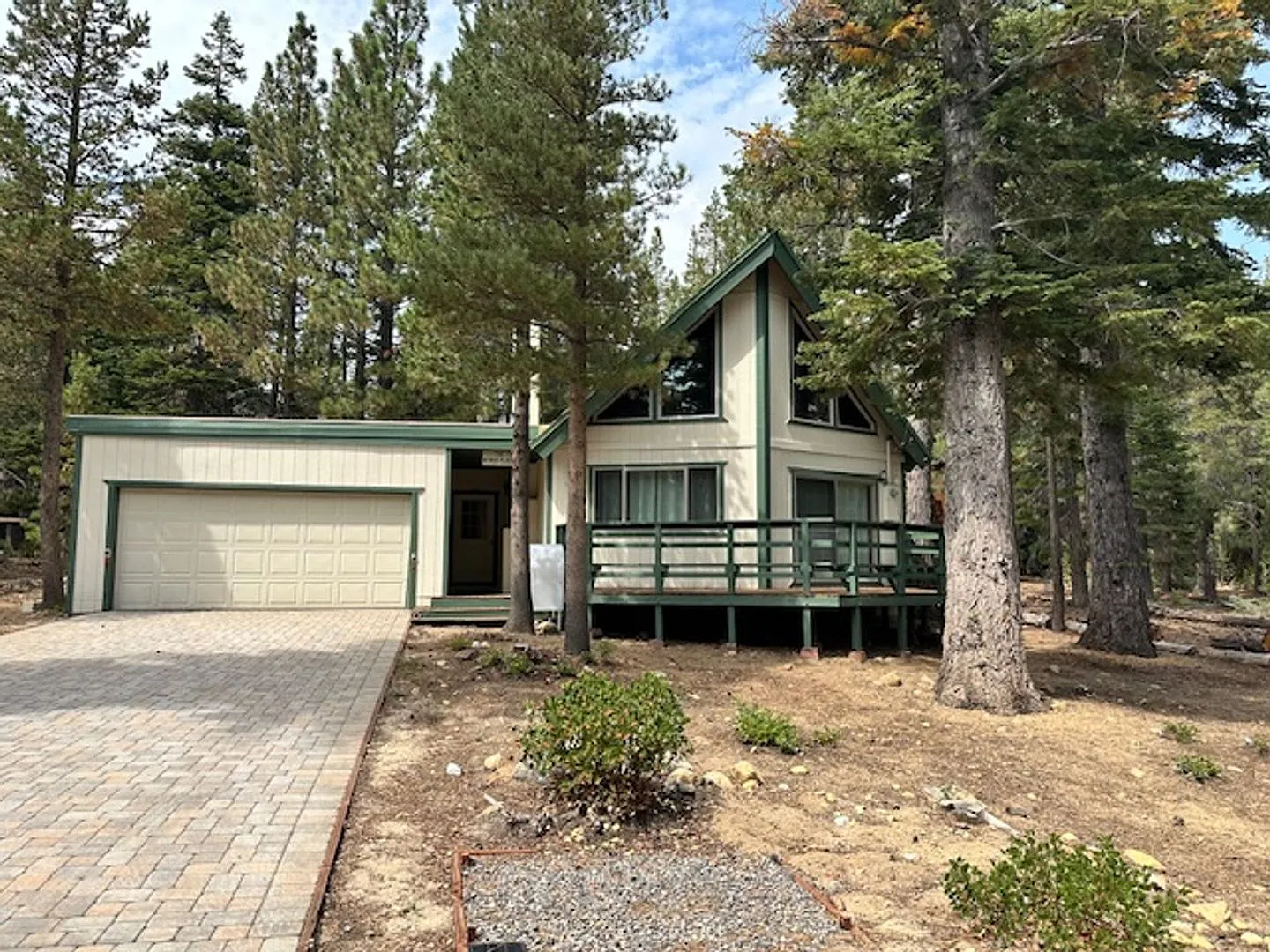 Cute single family 3Bd home available for a seasonal 3-5 month lease! Call me today to inquire!! — Photo 2