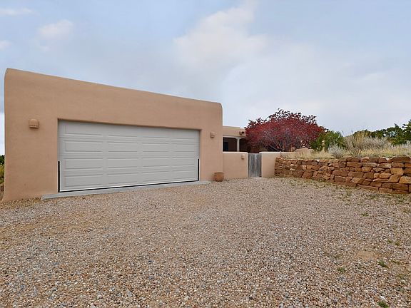 4th image of 44 Monte Alto Rd