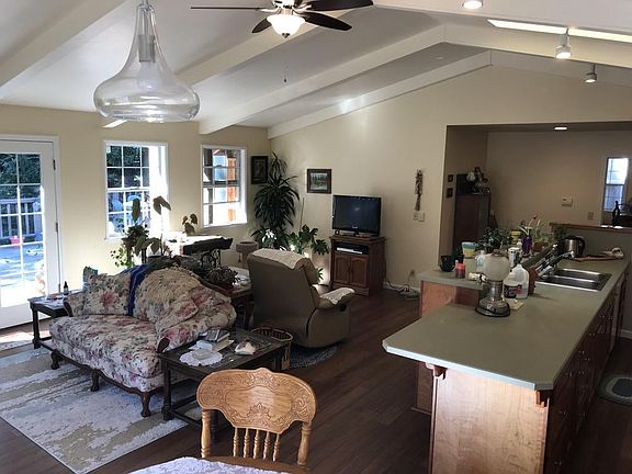 3rd image of 224 Ponderosa Ct