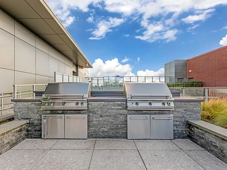 Slate at NoMa — Photo 33