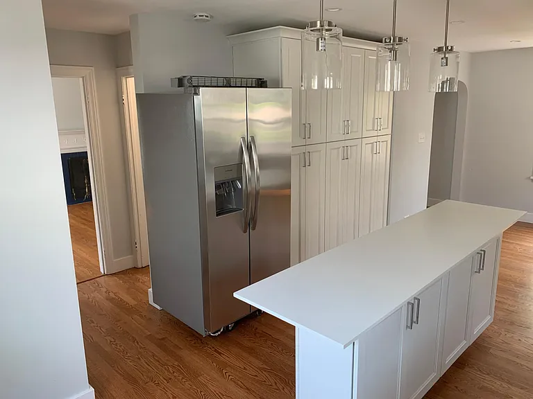 1215 Western Ave — Photo 9