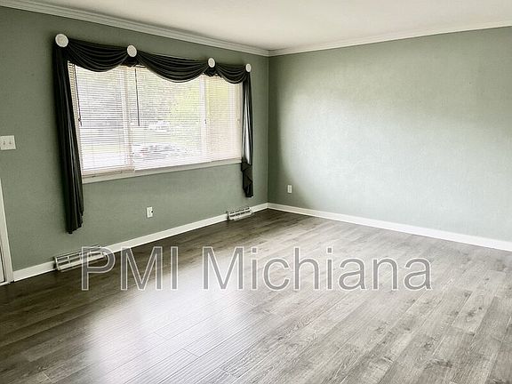 2nd image of 804 E 12th St