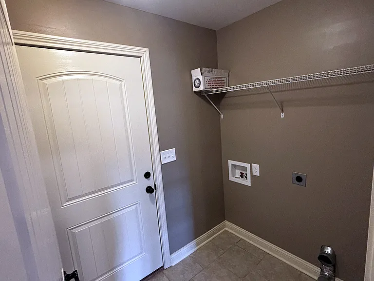 6051 Lauren Ln — Photo 14