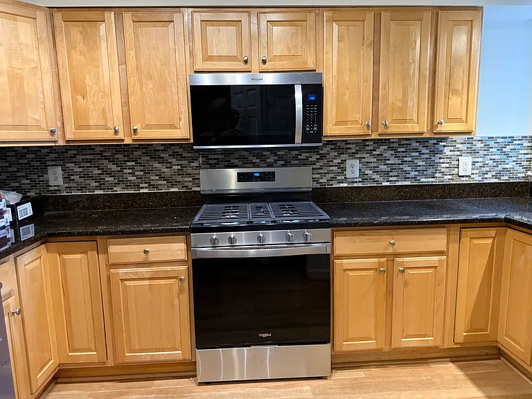 Kitchen 1: new gas range and microwave