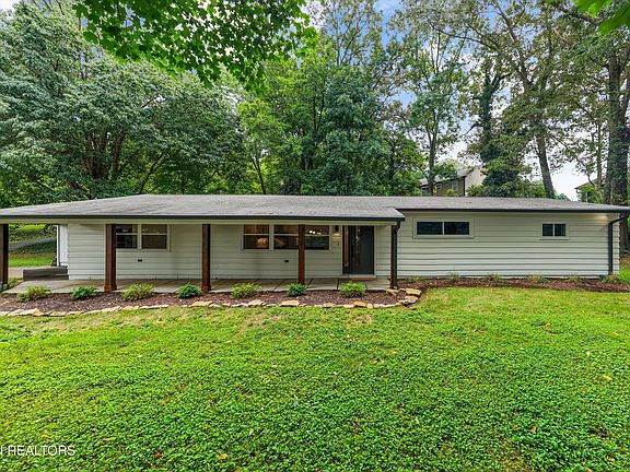 2nd image of 1700 Lockwood Dr