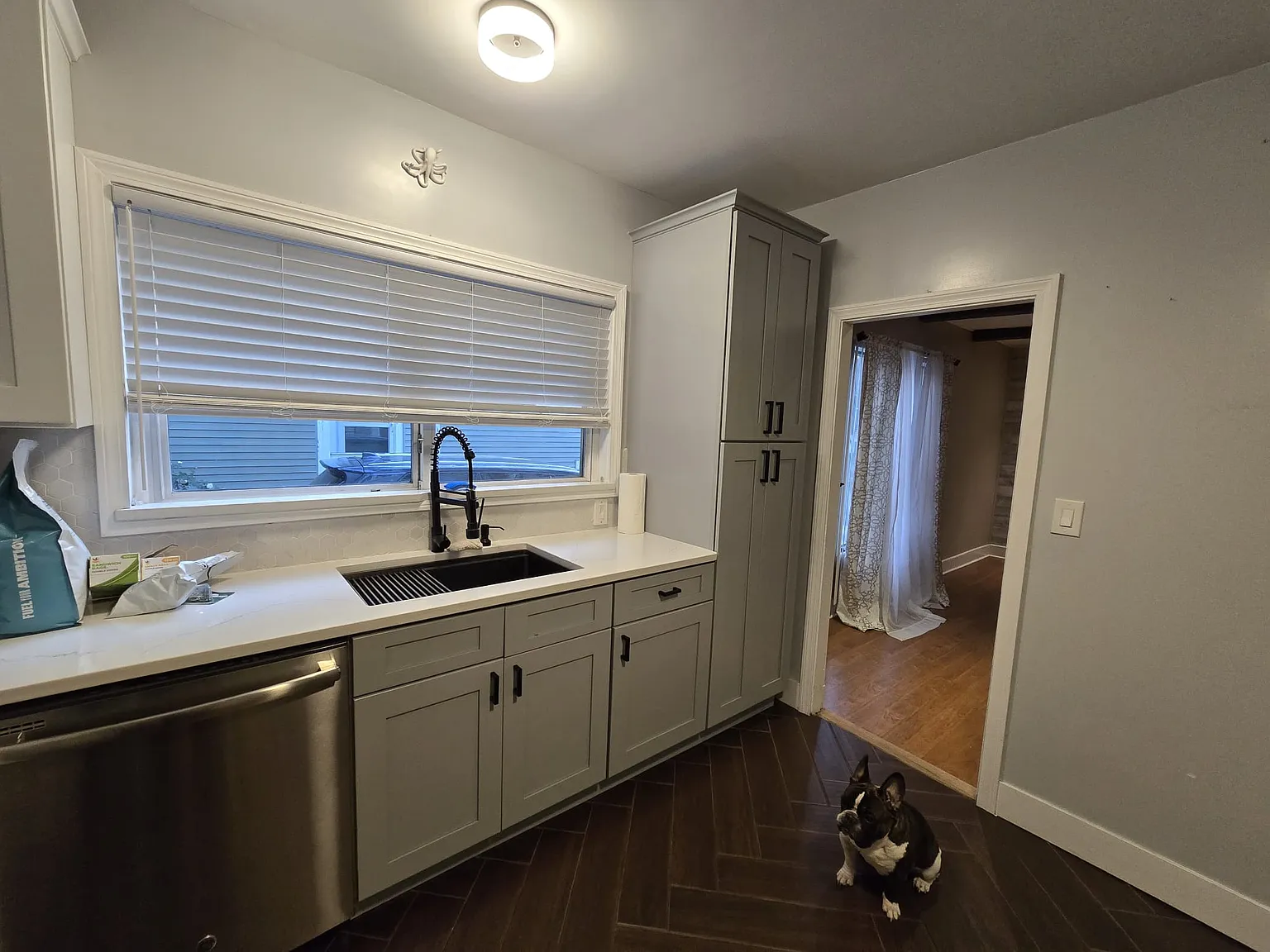 3 bed, 1000 sqft, $2,000 — Photo 4