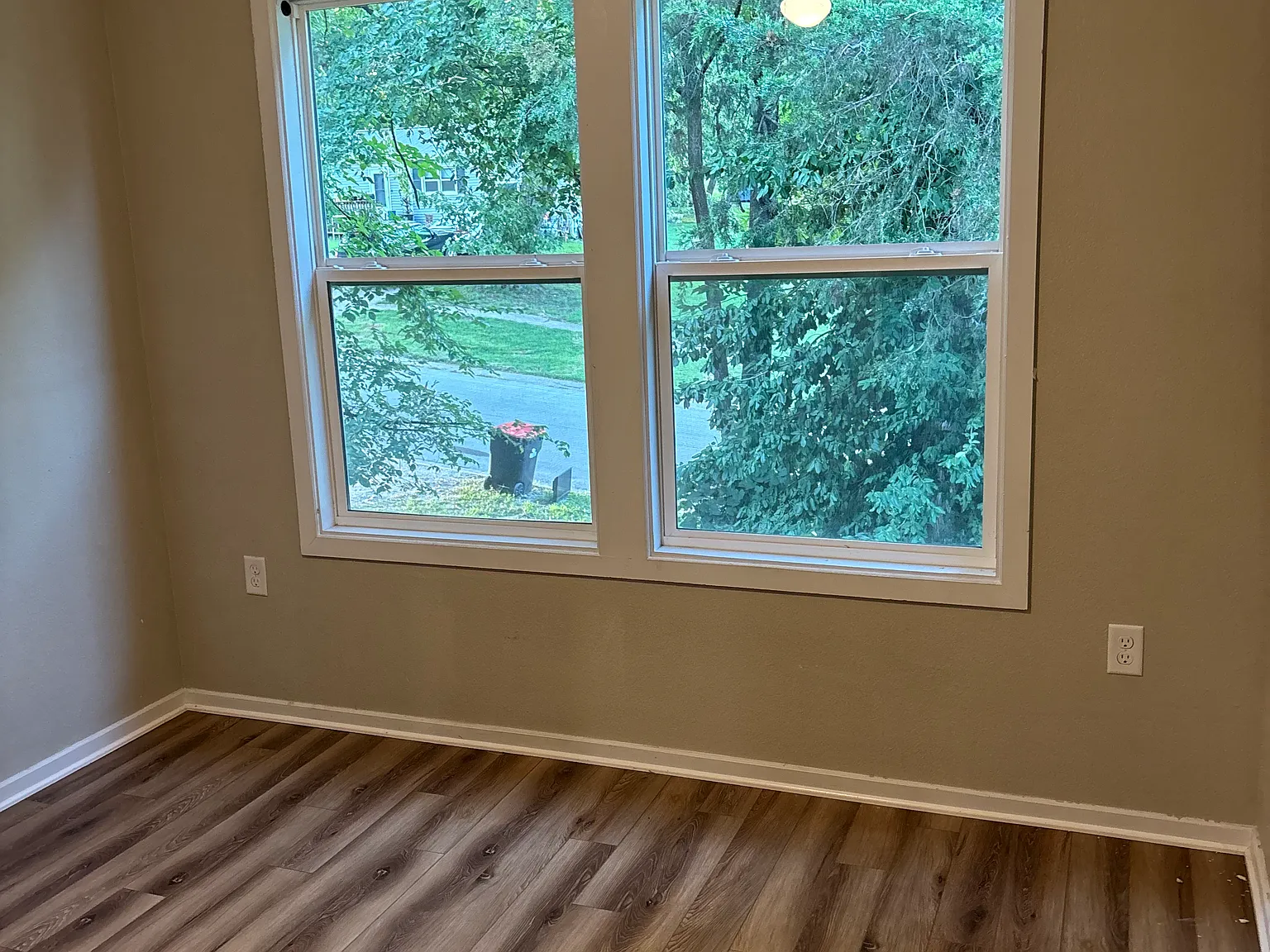 3 bed, 1068 sqft, $1,250 — Photo 3