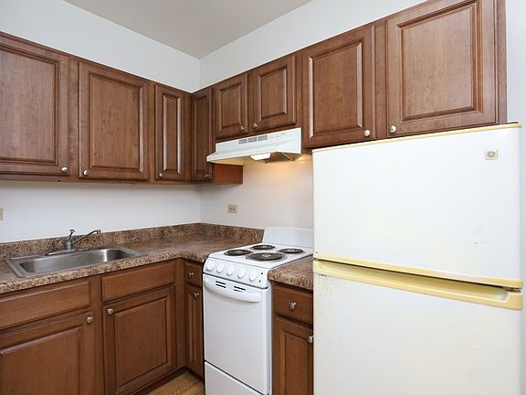 2nd image of 1850 N Humboldt Blvd Unit 301-A