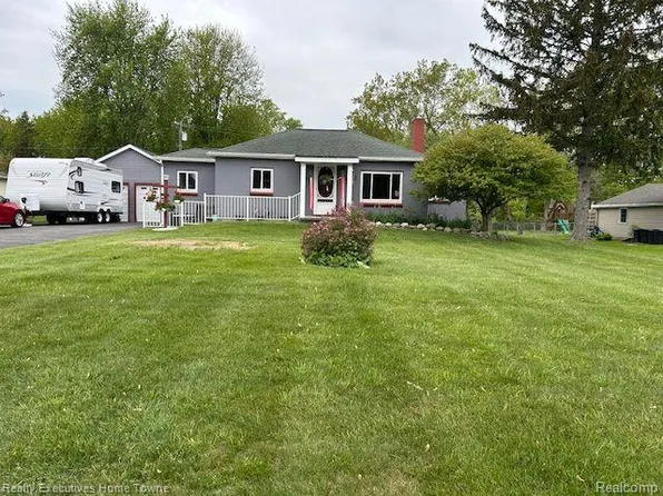 802 Colorado St, Marysville, MI 48040