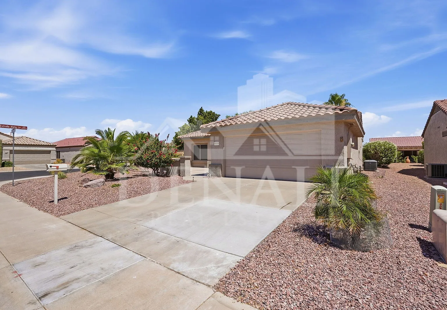 2 bed, 2.0 bath, 1414 sqft, $1,795 — Photo 2