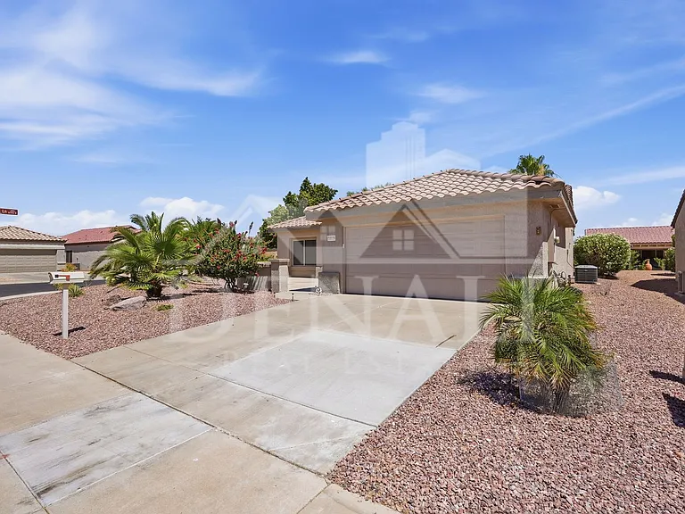 16536 W Rock Springs Ln — Photo 2