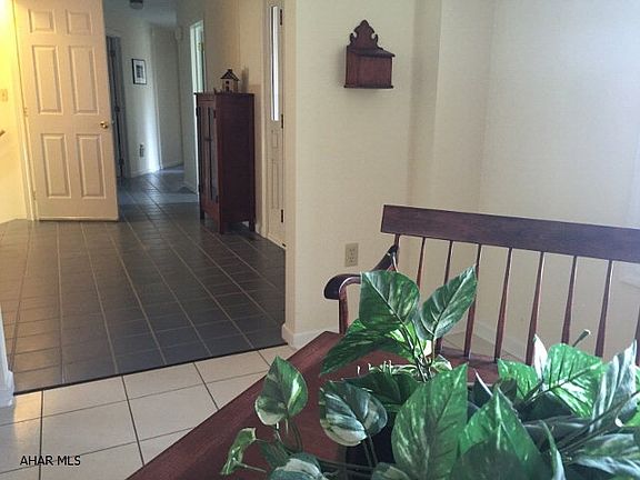 5th image of 205 Laurel Dr