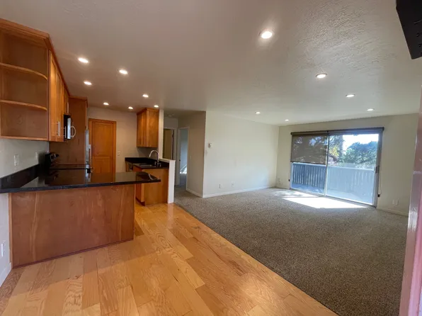 135 Piccadilly Pl APT F, San Bruno, CA 94066