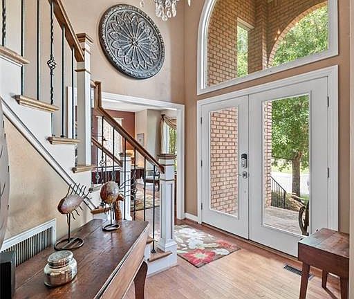 2nd image of 707 Forest Glade Dr