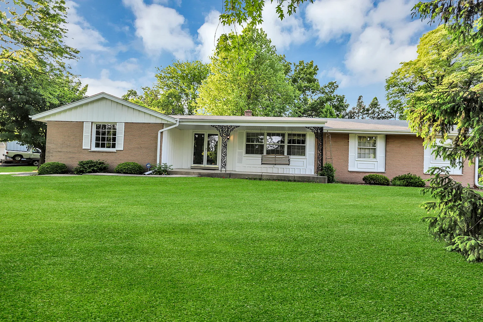 762 Sycamore Ln photo 1