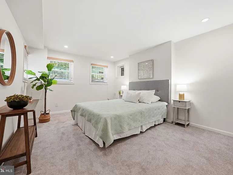 1200 E Capitol St NE #1 — Photo 17