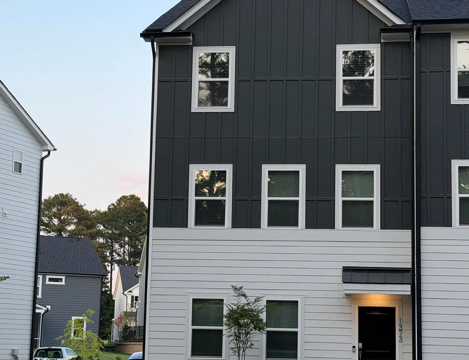 4 bed, 3.5 bath, 2100 sqft, $2,300 — Photo 1