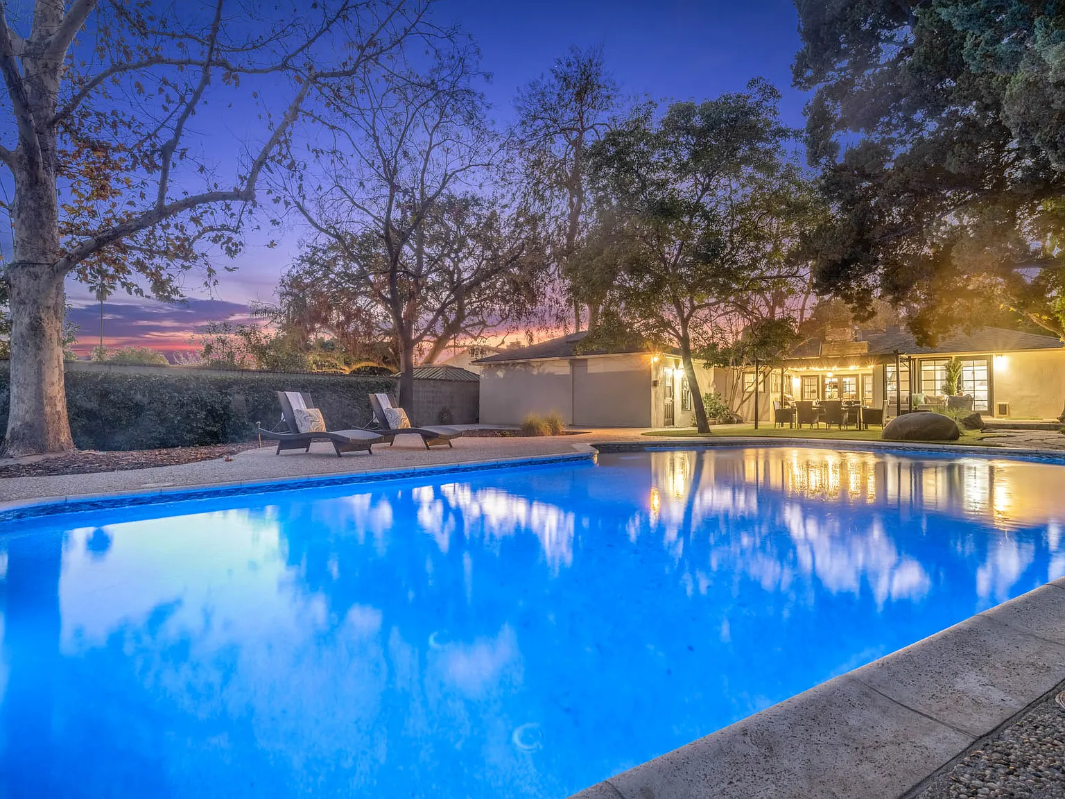 Louise Ave, Northridge — Photo 1