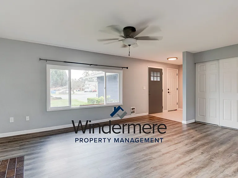 890 NW Haslo Pl — Photo 11