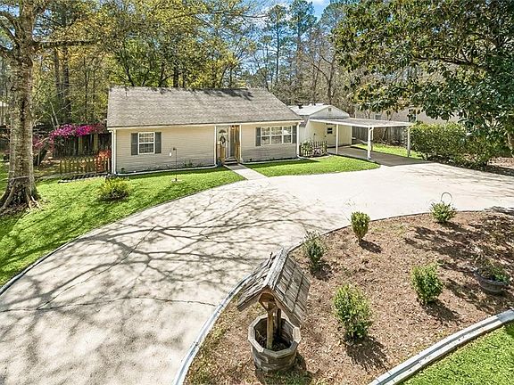 2nd image of 1404 Lotus Rd