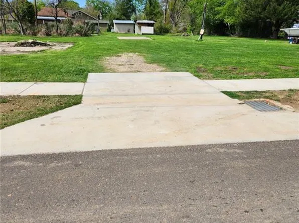 439 Pine St, Independence, LA 70443