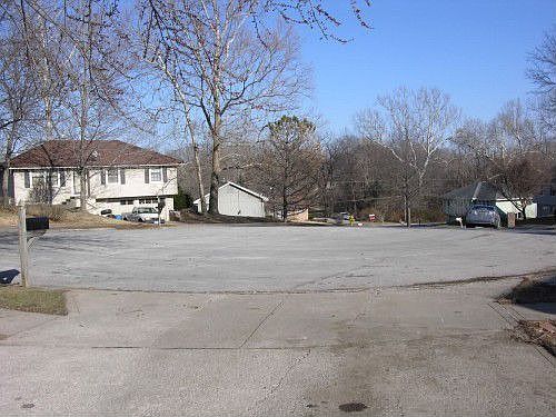 3rd image of 900 Wilderness Ct