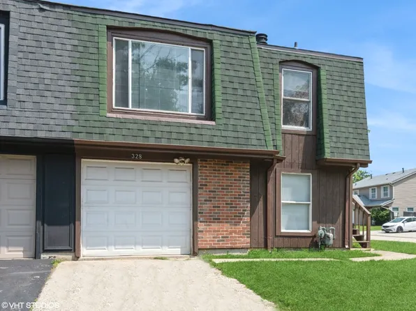 328 Walnut Cir, Bolingbrook, IL 60440