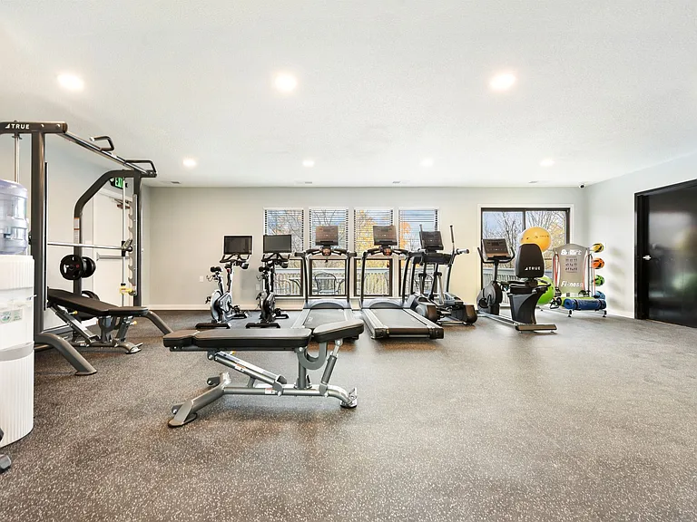 OakWood Park -- No up-front security deposit required! — Photo 6