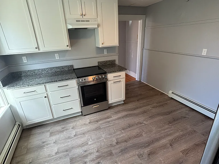 12 Pond St #4 — Photo 4