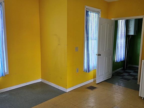 3rd image of 190 W Main St