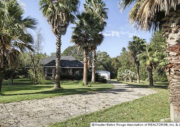 2nd image of 13290 Savannah Dr