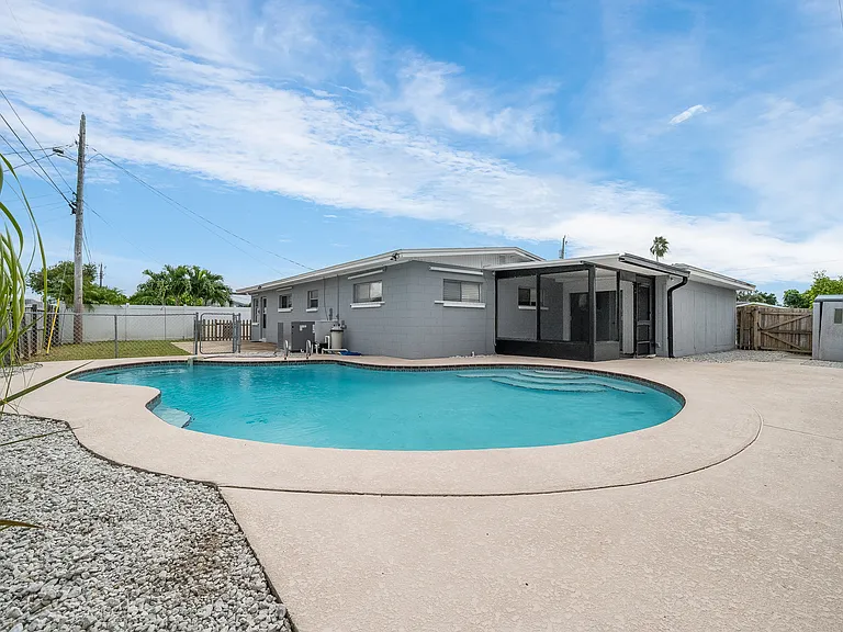 390 Needle Blvd — Photo 26