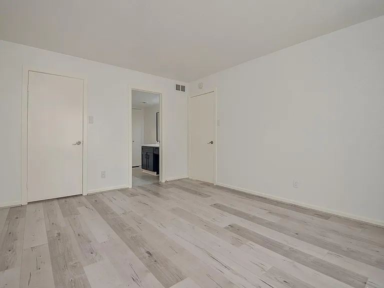 2333 Bering Dr #123 — Photo 17