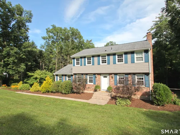 14 Horseshoe Drive, East Granby, CT 06026