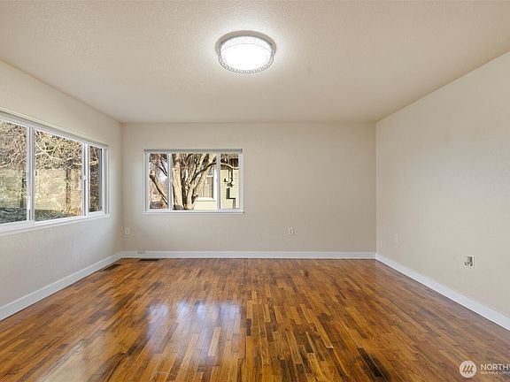 4th image of 603 S Wilbur Avenue