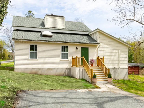 692 County Route 2, Elizaville, NY 12571