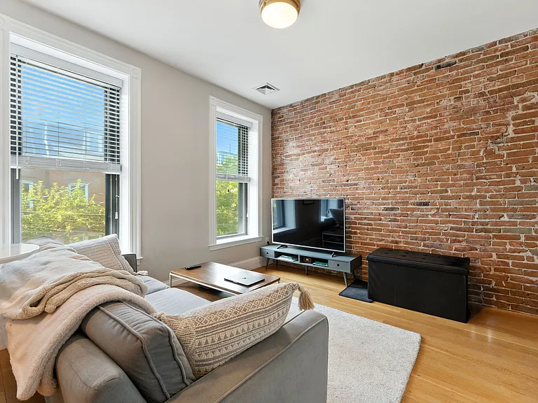 19 Medford St #2 — Photo 7